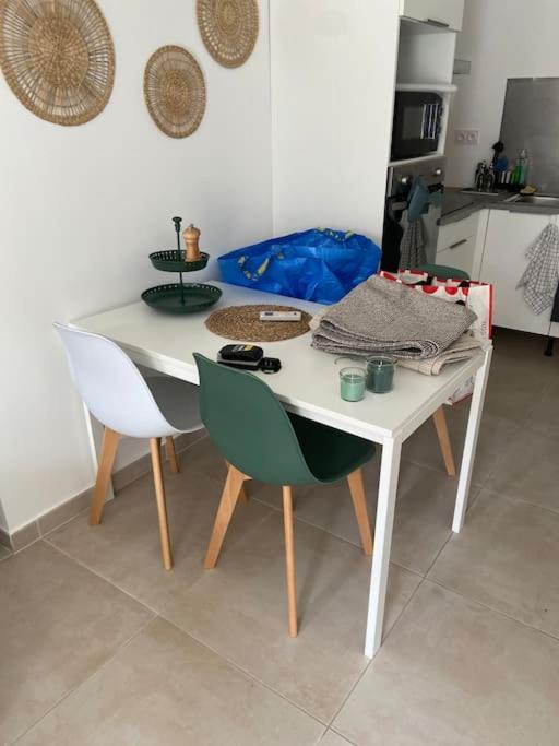 Apartament La Glycine - Parking Gratuit - Ac Clim - Cour Prive - Villeneuve-lès-Avignon Zewnętrze zdjęcie