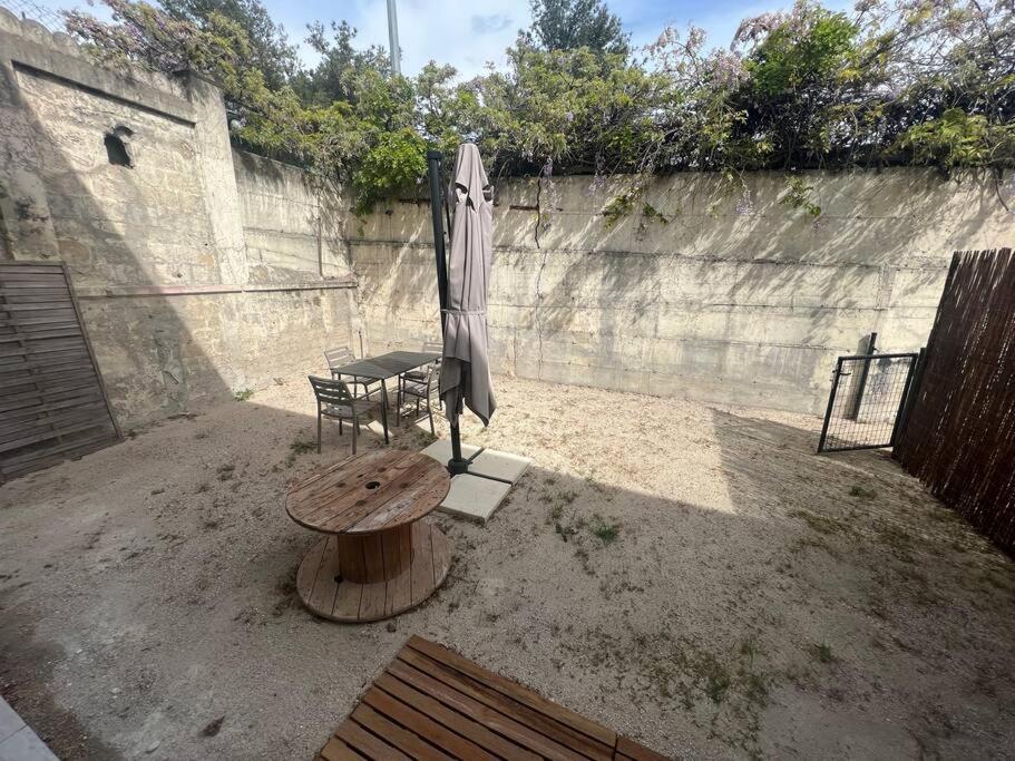 Apartament La Glycine - Parking Gratuit - Ac Clim - Cour Prive - Villeneuve-lès-Avignon Zewnętrze zdjęcie