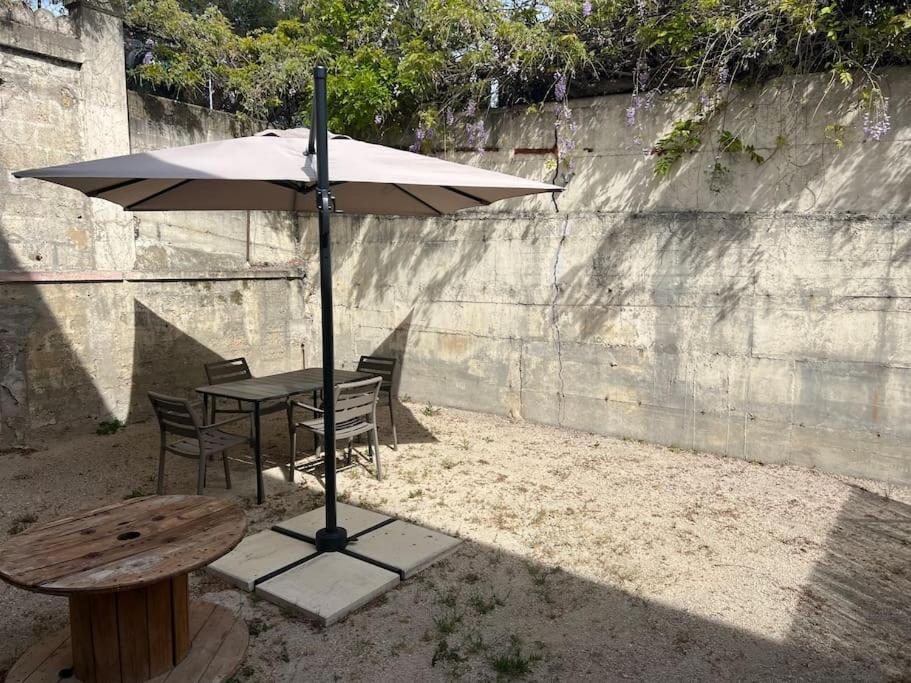 Apartament La Glycine - Parking Gratuit - Ac Clim - Cour Prive - Villeneuve-lès-Avignon Zewnętrze zdjęcie